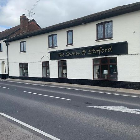 The Swan Inn Salisbury Wilton  Esterno foto