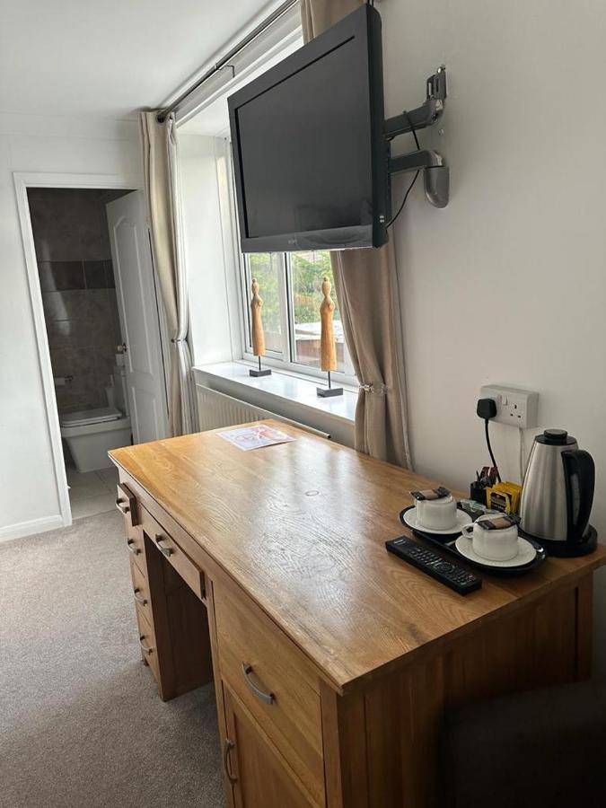 The Swan Inn Salisbury Wilton  Esterno foto